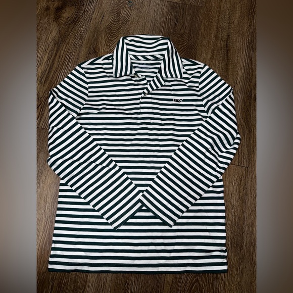 Vineyard Vines Other - Vineyard vines long sleeve boy 6T very good condition